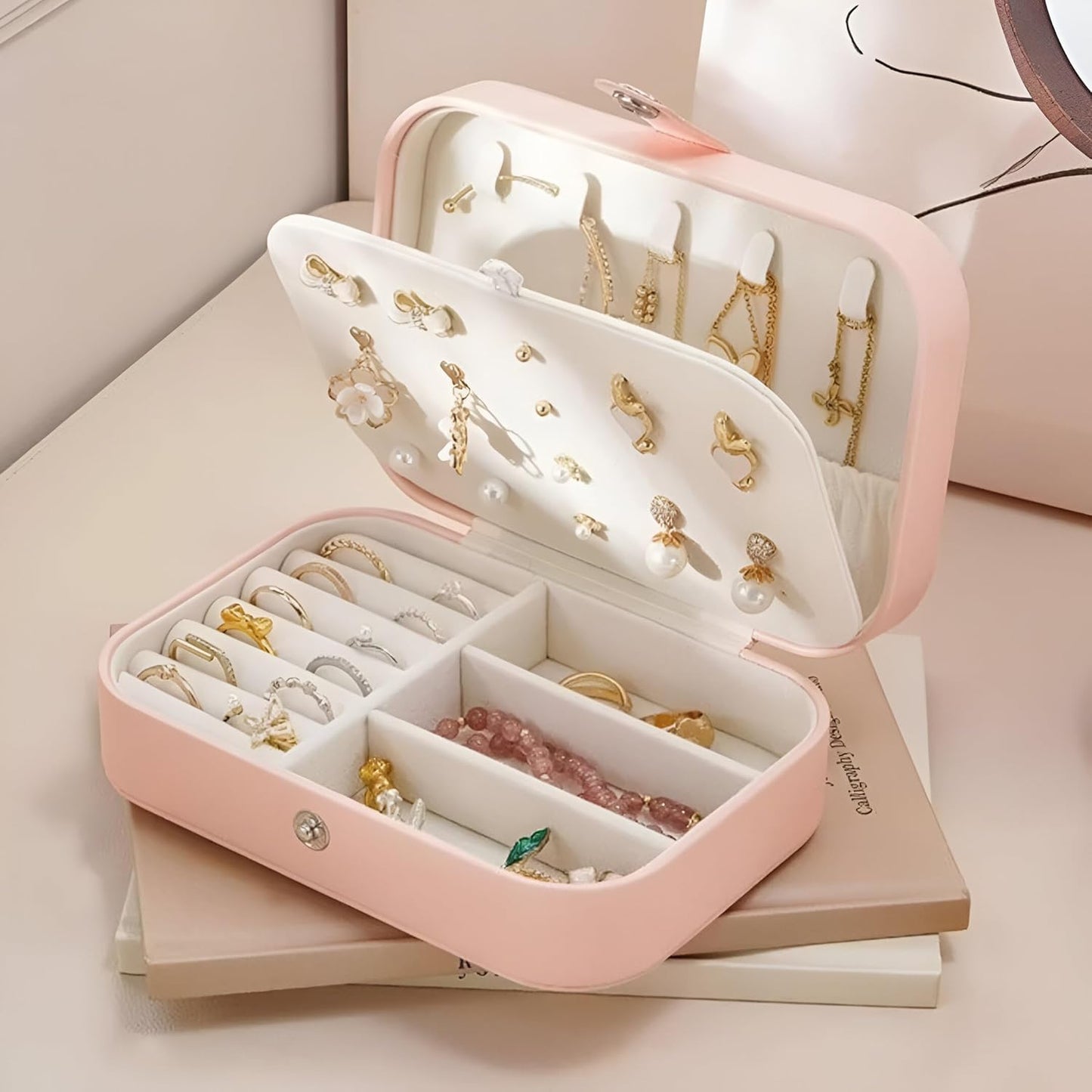 Elegant Travel Jewelry Box – Portable Organizer for Rings, Earrings, Necklaces & Bracelets